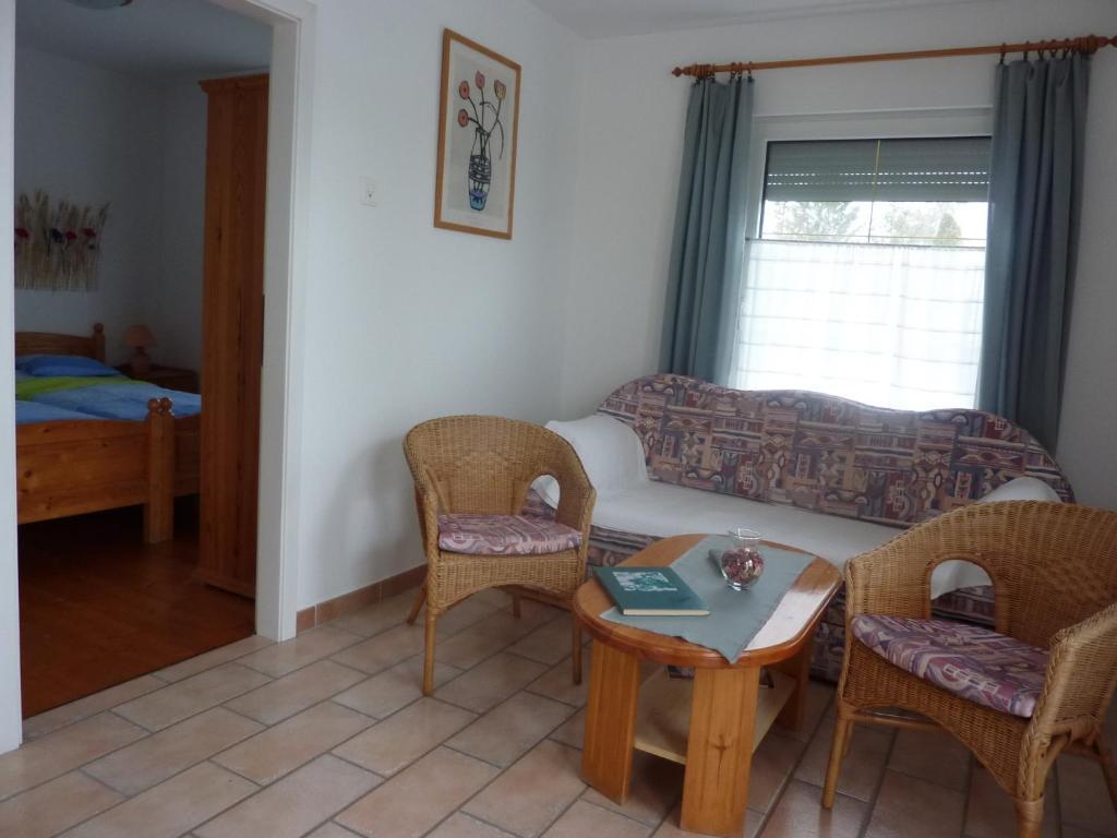 Feszek Apartmanhaz Вонярцвашхедь Экстерьер фото
