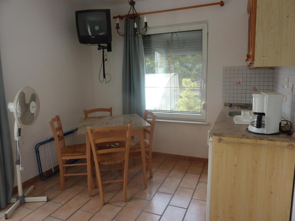 Feszek Apartmanhaz Вонярцвашхедь Экстерьер фото